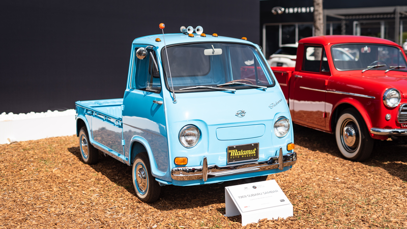 A second-generation Subaru Sambar